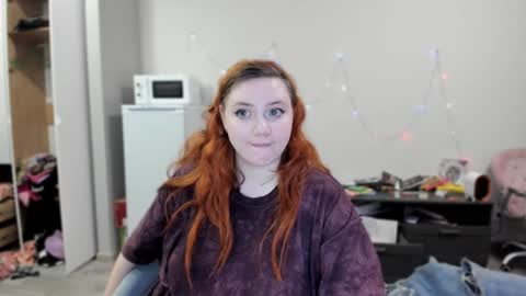 Snapshot of lily_shamy chatting on December 18, 2024, 3:58 am Alice online show from December 18, 2024, 3:58 am