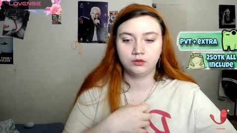 Snapshot of lily_shamy chatting on February 2, 2025, 2:45 pm Alice online show from February 2, 2025, 2:45 pm