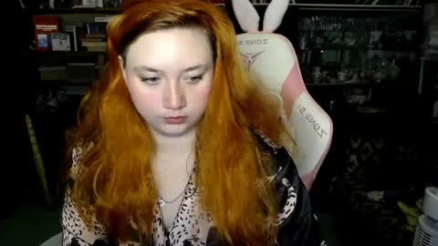 Snapshot of lily_shamy chatting on October 7, 2025, 5:54 pm Alice online show from October 7, 2025, 5:54 pm