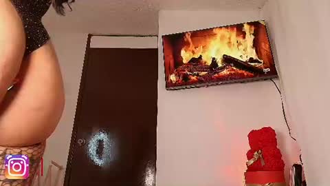 lily tay  online show from July 22, 2026, 5:16 pm