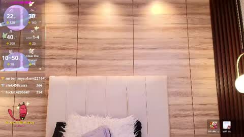 lily_waist online show from July 17, 2026, 11:06 am