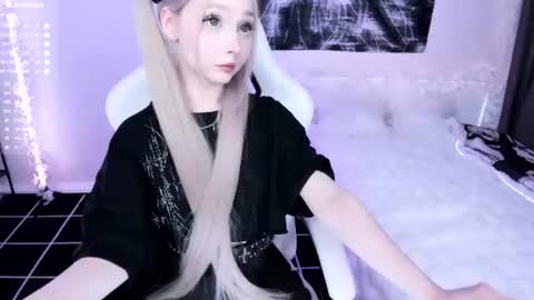 Lily online show from July 14, 2026, 10:26 pm