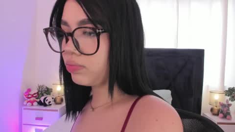 Snapshot of lily_woodz chatting on June 1, 2026, 7:04 pm LilyWoodz online show from June 1, 2026, 7:04 pm