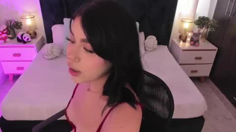 LilyWoodz online show from June 12, 2026, 7:13 pm