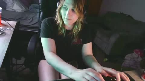 Snapshot of lilybvixen chatting on May 1, 2026, 2:49 am lilybvixen online show from May 1, 2026, 2:49 am