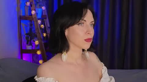 Lily online show from July 28, 2026, 11:39 am