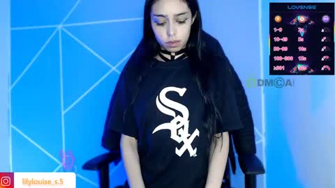 Liliana louise online show from May 3, 2026, 11:55 pm