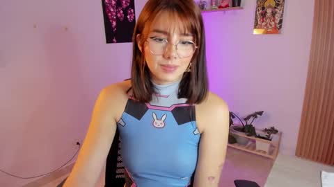 Snapshot of lilyrouse_ chatting on September 24, 2025, 4:38 am lily help me to collect more cosplay online show from September 24, 2025, 4:38 am