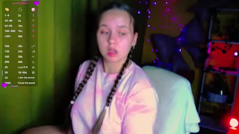 Snapshot of lilysweet13 chatting on June 27, 2026, 11:43 pm Lily online show from June 27, 2026, 11:43 pm