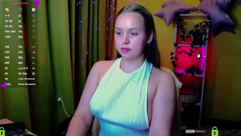 Snapshot of lilysweet13 chatting on August 4, 2026, 8:55 pm Lily online show from August 4, 2026, 8:55 pm