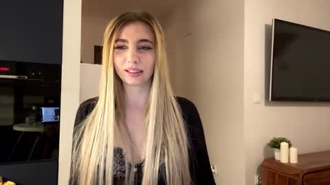 Snapshot of lilysweetgirl chatting on March 16, 2026, 6:34 pm Lily online show from March 16, 2026, 6:34 pm