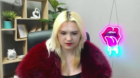 Snapshot of lilysweetxo chatting on April 21, 2026, 6:31 am Lily online show from April 21, 2026, 6:31 am