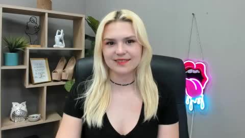 Lily online show from June 2, 2026, 2:08 pm