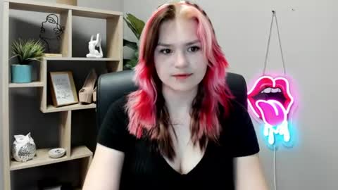 Lily online show from June 9, 2026, 6:58 am