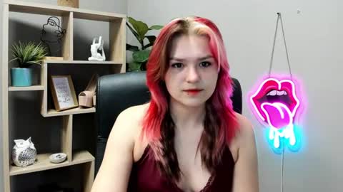 Lily online show from June 15, 2026, 6:48 am