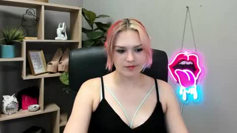 Lily online show from June 28, 2026, 1:50 pm