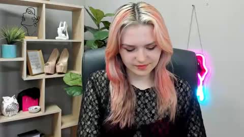 Lily online show from July 4, 2026, 7:36 am