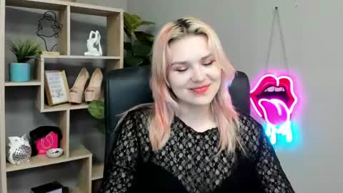 Lily online show from July 12, 2026, 6:48 am