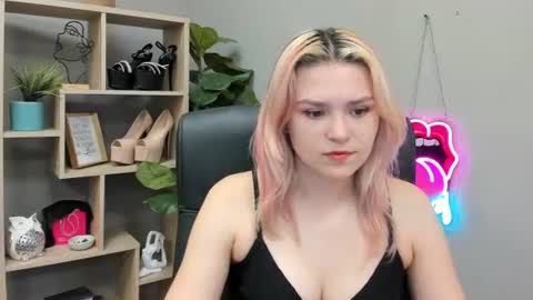 Lily online show from July 16, 2026, 6:30 am