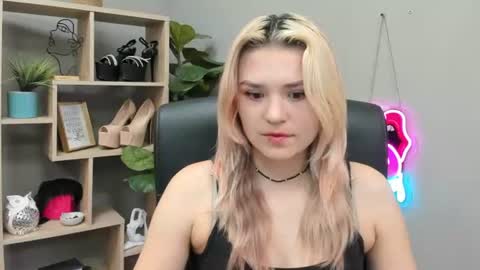 Lily online show from July 20, 2026, 6:38 am