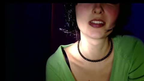 Snapshot of lilyxsky chatting on February 19, 2025, 3:05 pm LilyXSky online show from February 19, 2025, 3:05 pm