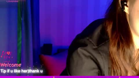 Snapshot of lilyxsky chatting on October 31, 2025, 1:45 pm LilyXSky online show from October 31, 2025, 1:45 pm