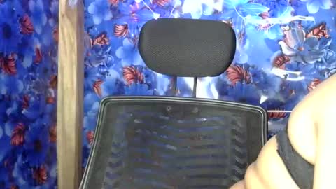 limaakter246618 online show from March 17, 2026, 6:44 pm