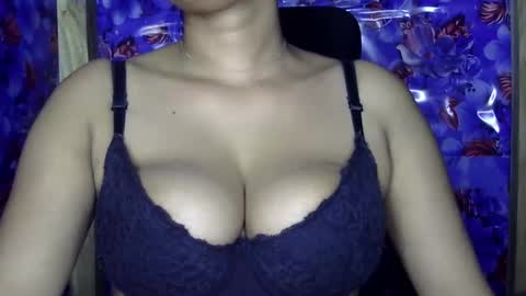 limaakter246618 online show from March 19, 2026, 8:24 pm