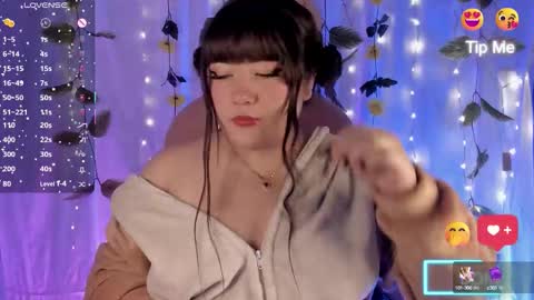 Natalia online show from October 10, 2025, 9:52 am