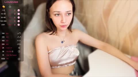 Snapshot of lina_and_lion chatting on October 22, 2025, 5:52 am Scarlet online show from October 22, 2025, 5:52 am