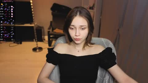 Scarlet online show from March 17, 2026, 1:21 am