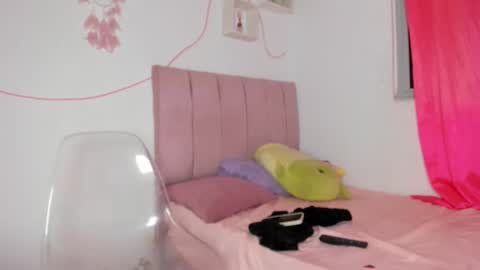 lina_andr online show from May 12, 2026, 2:41 am