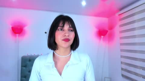 Snapshot of lina_bedoya chatting on January 15, 2025, 2:46 pm Lina Bedoya online show from January 15, 2025, 2:46 pm