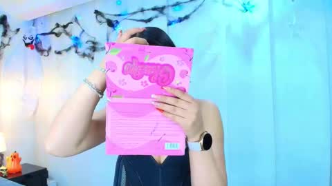 Snapshot of lina_bedoya chatting on October 25, 2025, 11:40 am Lina Bedoya online show from October 25, 2025, 11:40 am