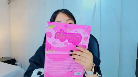 Snapshot of lina_bedoya chatting on November 28, 2025, 11:35 am Lina Bedoya online show from November 28, 2025, 11:35 am