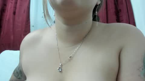 Lina Browm online show from December 8, 2024, 11:51 pm