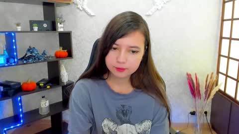 Snapshot of lina_brownie chatting on December 7, 2024, 2:09 am Lina online show from December 7, 2024, 2:09 am
