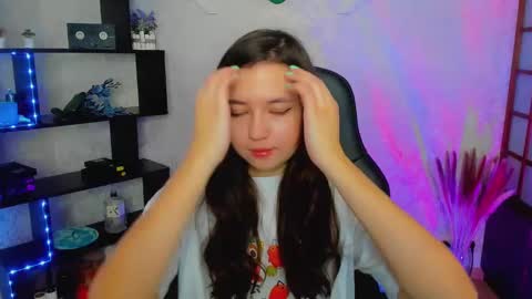 Snapshot of lina_brownie chatting on December 28, 2024, 2:11 am Lina online show from December 28, 2024, 2:11 am