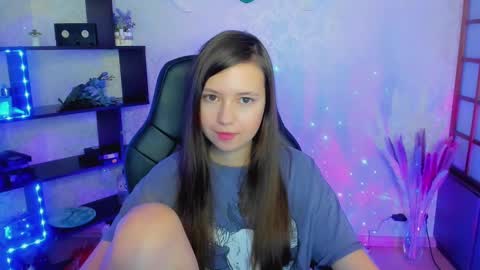 Snapshot of lina_brownie chatting on January 5, 2025, 2:17 am Lina online show from January 5, 2025, 2:17 am