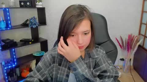 Snapshot of lina_brownie chatting on January 25, 2025, 6:12 am Lina online show from January 25, 2025, 6:12 am