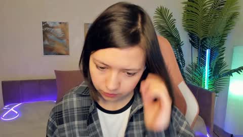 Snapshot of lina_brownie chatting on February 3, 2025, 2:36 am Lina online show from February 3, 2025, 2:36 am