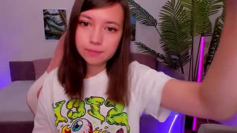 Snapshot of lina_brownie chatting on September 10, 2025, 2:33 am Lina online show from September 10, 2025, 2:33 am