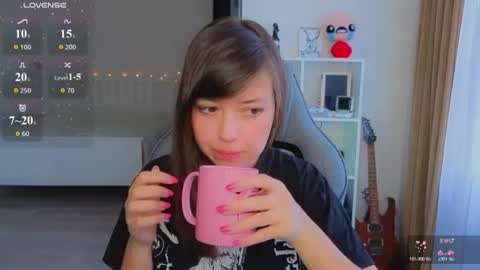 Lina online show from July 3, 2026, 1:56 am