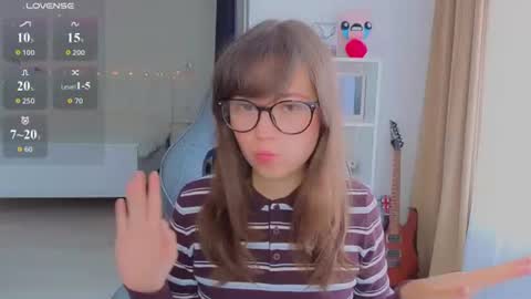 Lina online show from July 25, 2026, 4:10 am