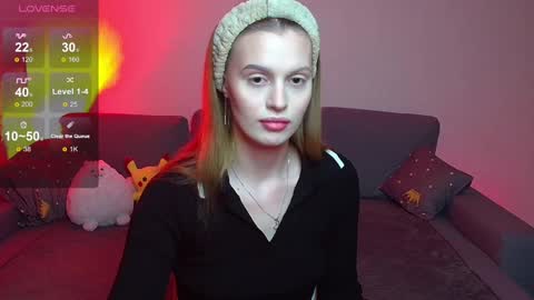 lina_bush online show from December 16, 2024, 11:33 am