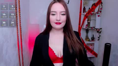 Lina online show from November 5, 2025, 2:22 am