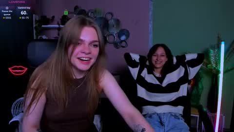 Snapshot of lina_fox12 chatting on October 7, 2025, 12:30 am lina_fox12 online show from October 7, 2025, 12:30 am