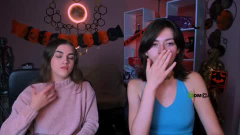 Snapshot of lina_fox12 chatting on October 27, 2025, 1:15 pm lina_fox12 online show from October 27, 2025, 1:15 pm