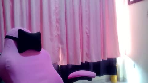 Snapshot of lina_maria99 chatting on June 4, 2026, 3:40 pm Lina Mara99 online show from June 4, 2026, 3:40 pm