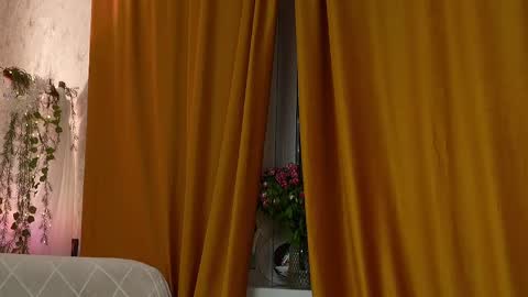 Lina -  online show from February 10, 2025, 5:09 pm